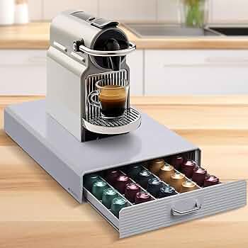 Nespresso カプセル式コーヒーメーカー　カプセルケース付き ネスプレッソ 公式 オリジナル カプセル式コーヒーメーカー